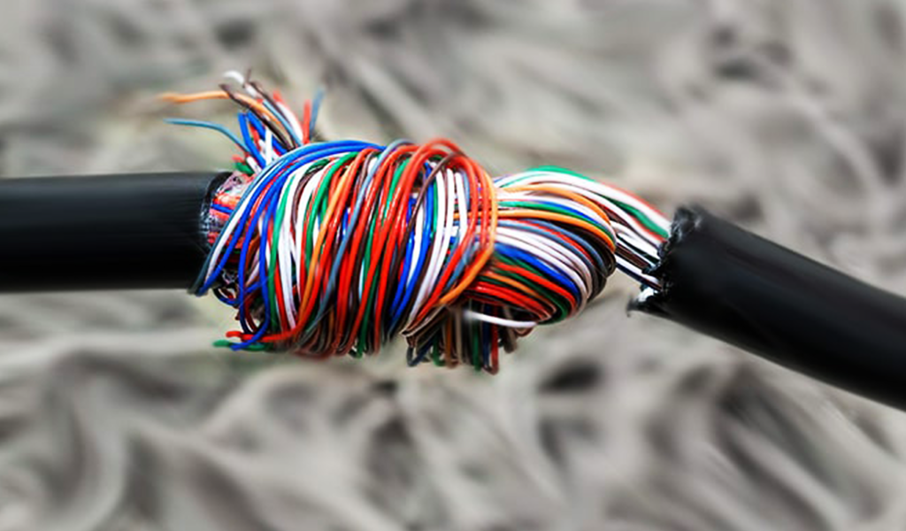 تفاوت کابل تلفن زمینی و هوایی